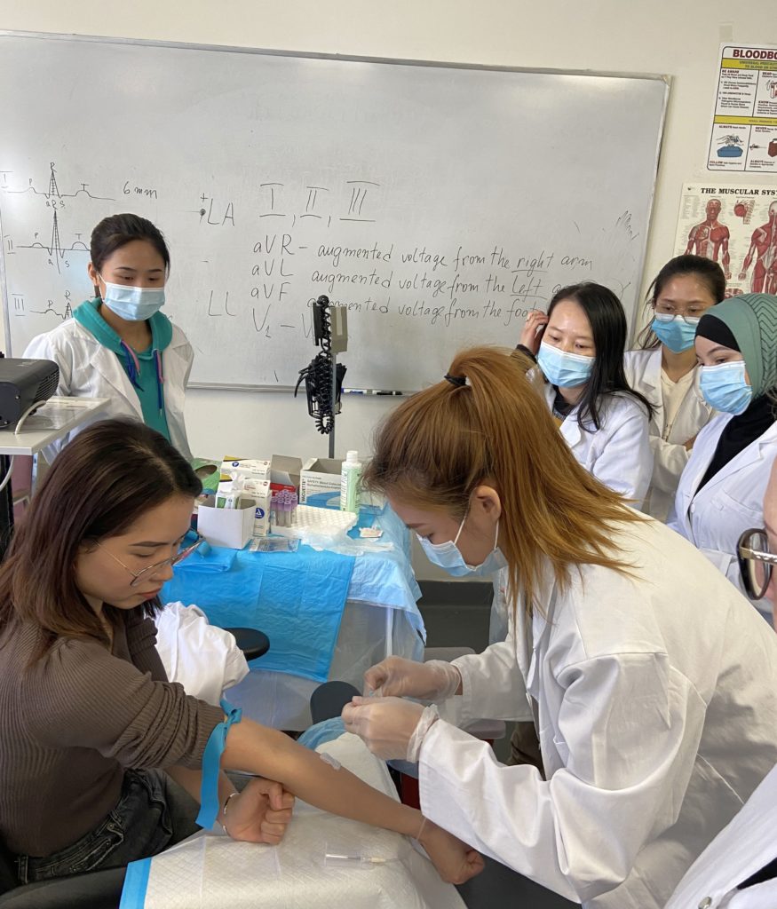 medical assistant class training